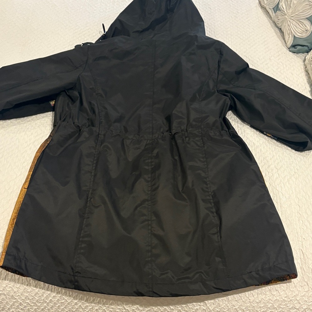 Gallery Women's Black and Gold Patterned Utility Jacket - Picture 5 of 5
